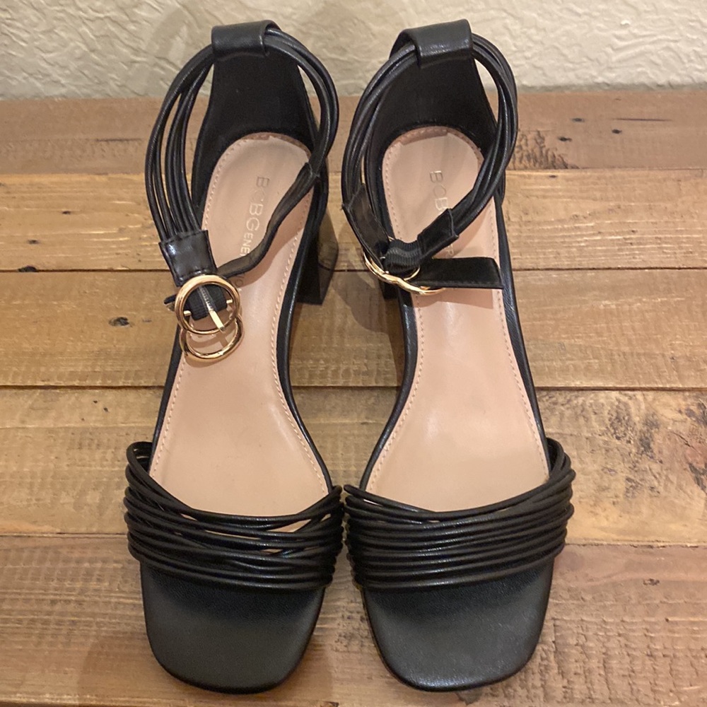 Sandals - Picture 12 of 16